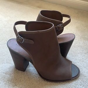 Lucky Brand Leather Chunky Heels Sz 11